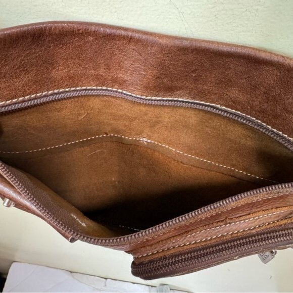 ROOTS Vintage Village Tribe Leather Brown Crossbody Shoulder Bag Pockets Logo - Picture 8 of 16